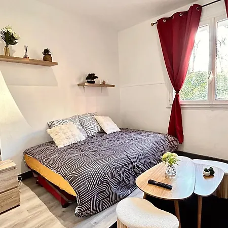 Cosy Aix Les Bains Apartment *